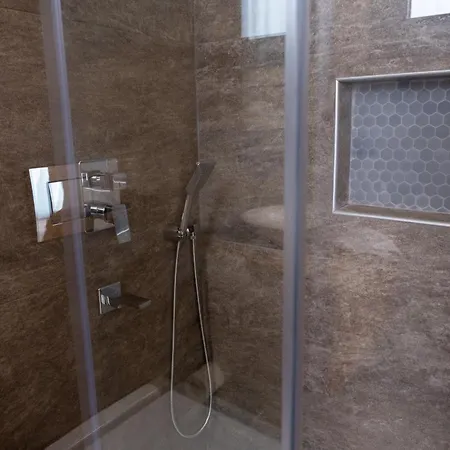 Sueper Lueks Havuzlu Merkezde 빌라 *