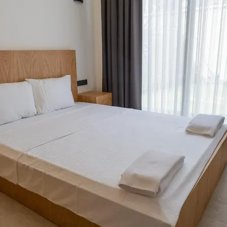 Villa Süper Lüks Havuzlu Merkezde Çeşme