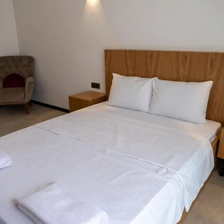 Villa Süper Lüks Havuzlu Merkezde *