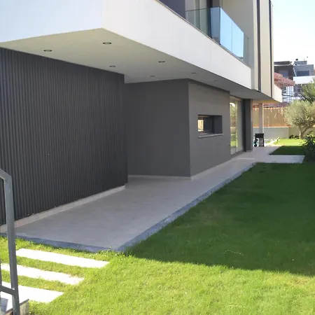 Sueper Lueks Havuzlu Merkezde Villa Çeşme