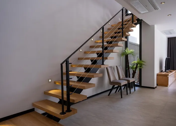 Sueper Lueks Havuzlu Merkezde Villa Cesme